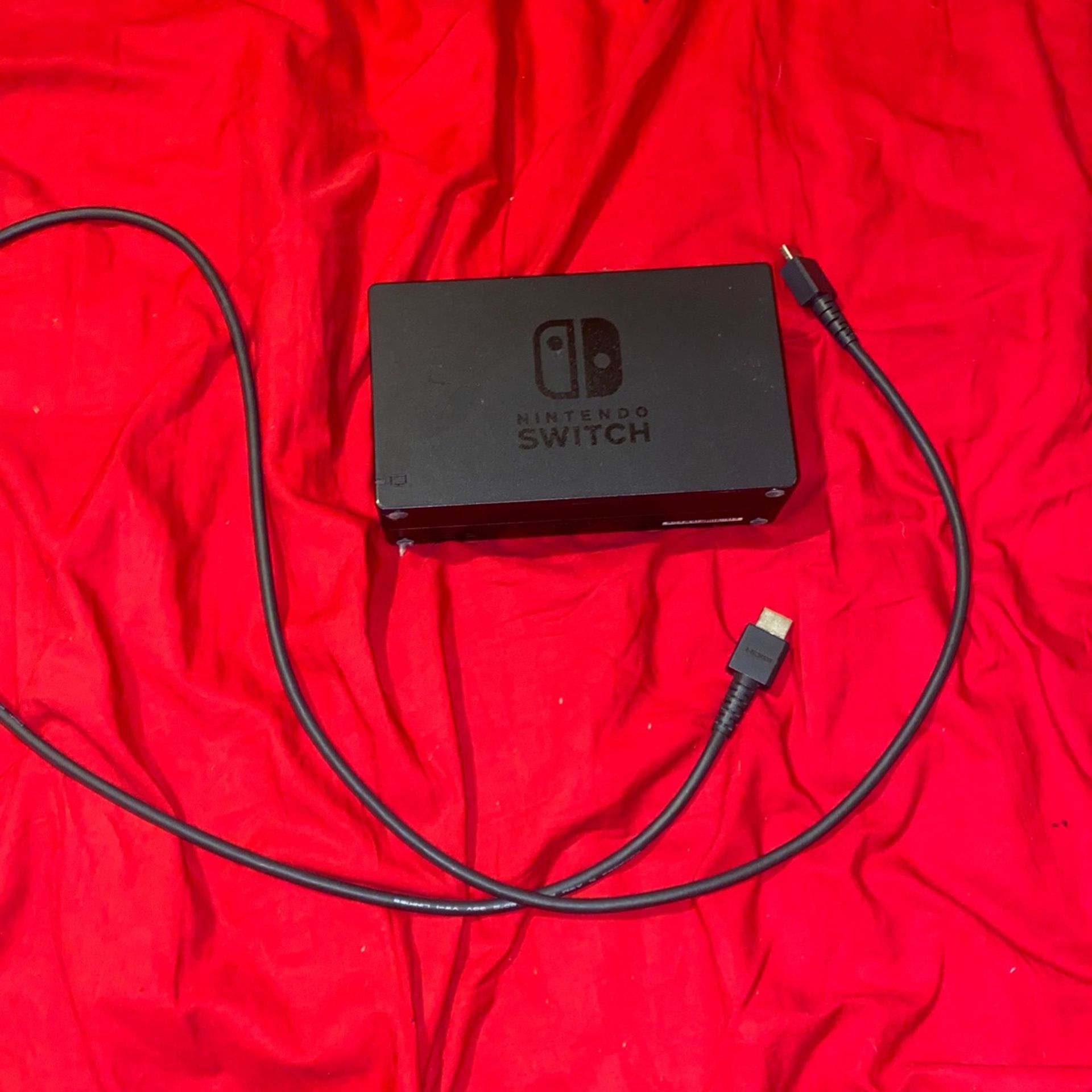 Nintendo Switch dock & hdmi cable