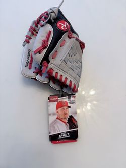 New Rawlings Youth Baseball Glove (Rh)