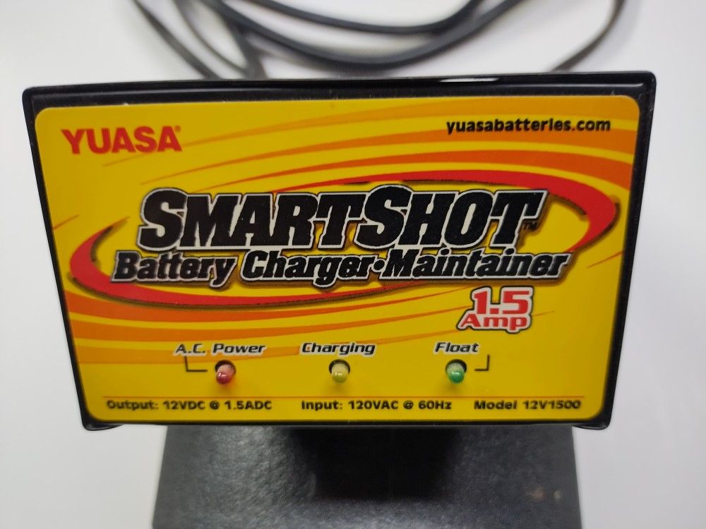 Yuasa SmartShot Battery Charger/Maintainer Model 12V1500