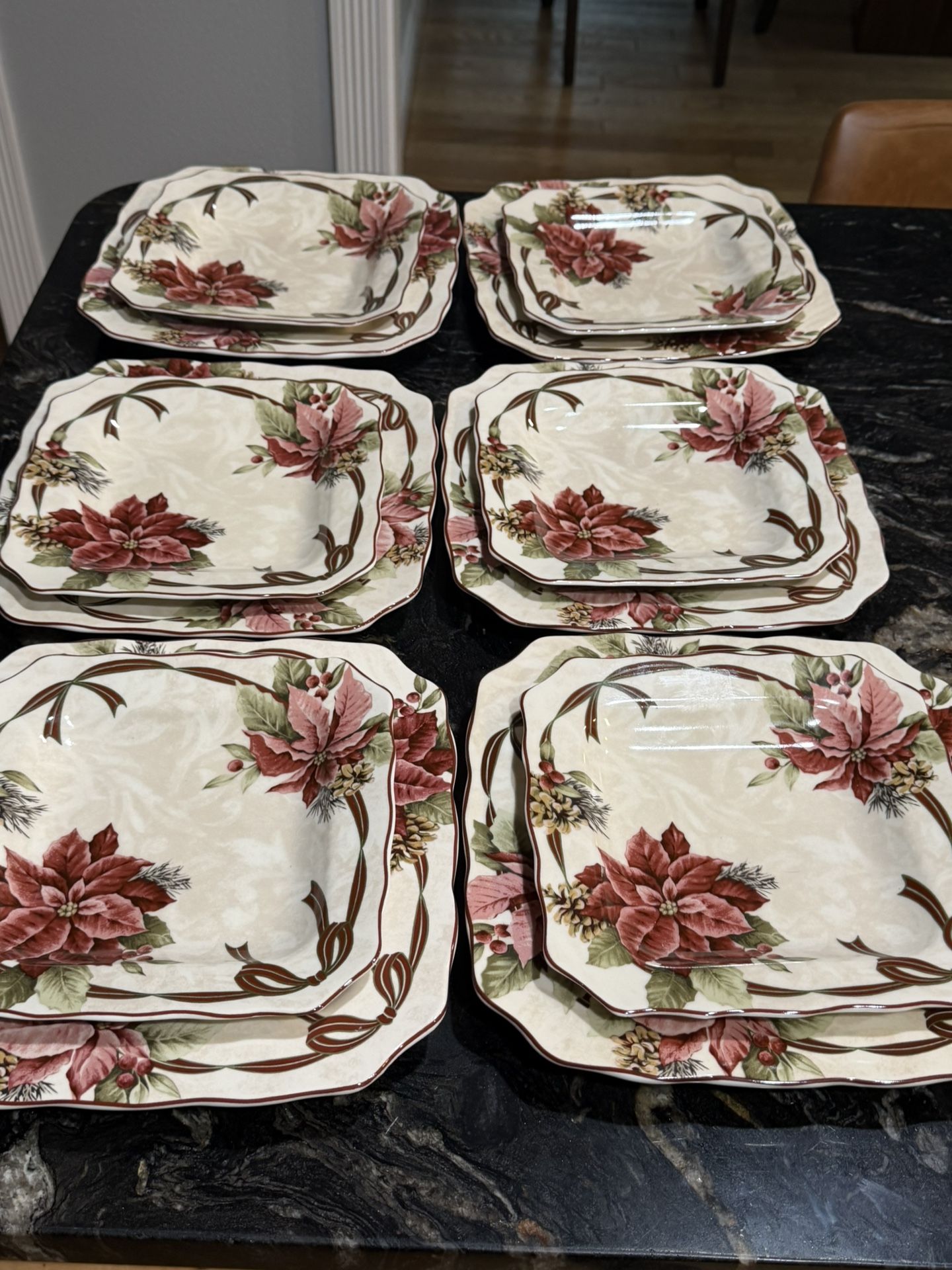 Set For 6 Person Of 222 Fifth Yuletide Celebration collection