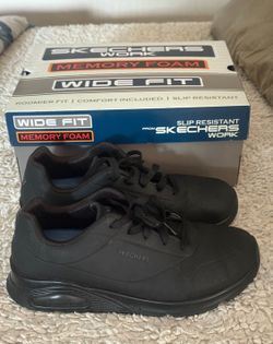 Skechers D'Lux Walker men's work shoes 