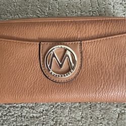 Michael Kors  Leather Zip Wallet 