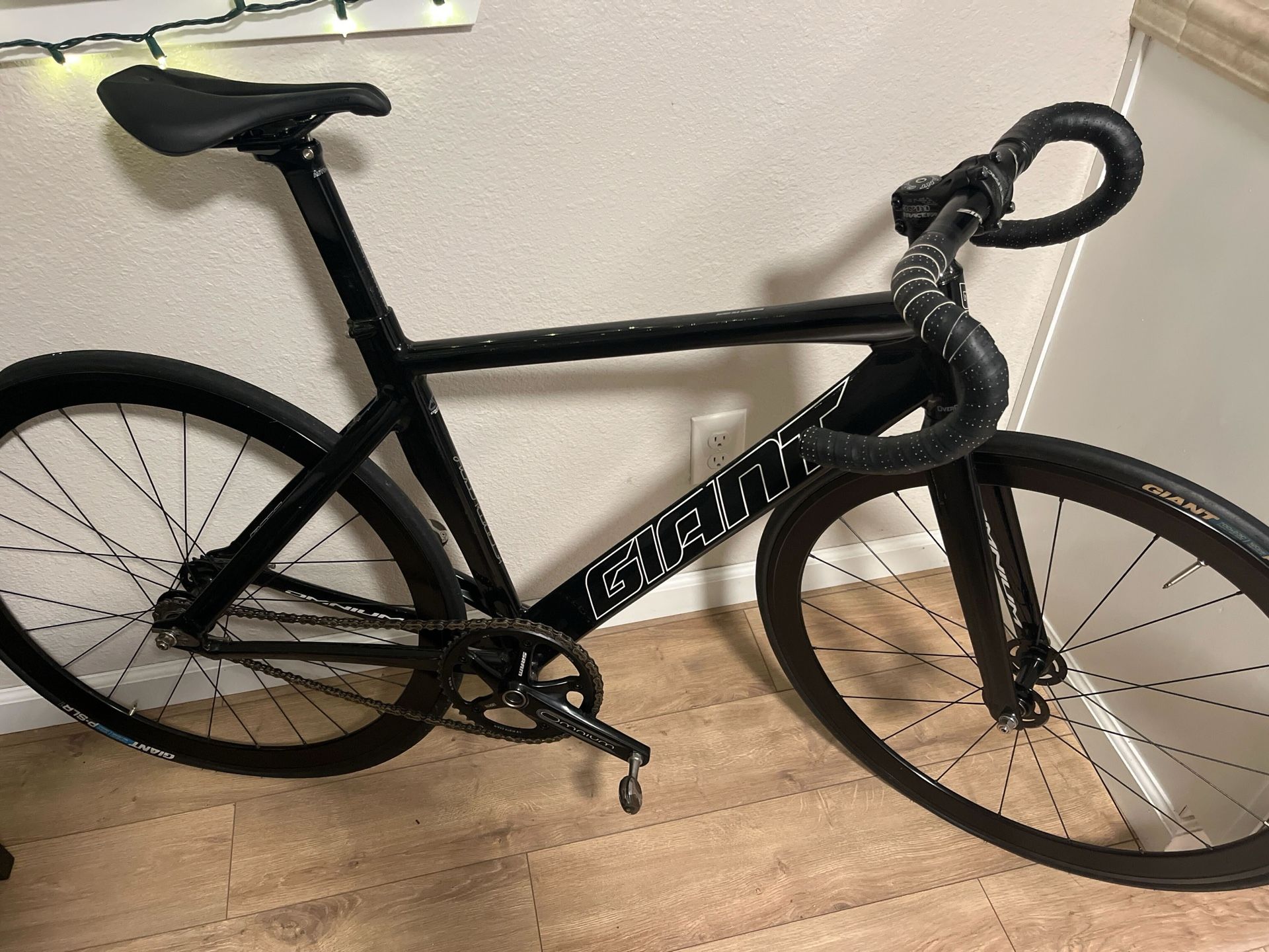 Giant omnium Track Bike for Sale in Campbell, CA - OfferUp