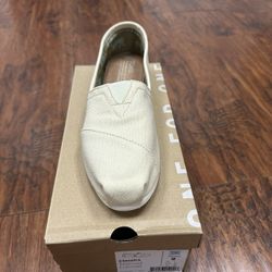 Toms