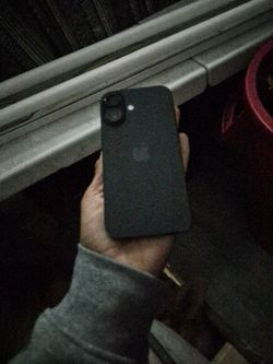 Iphone 16 big offer $450 cash clean