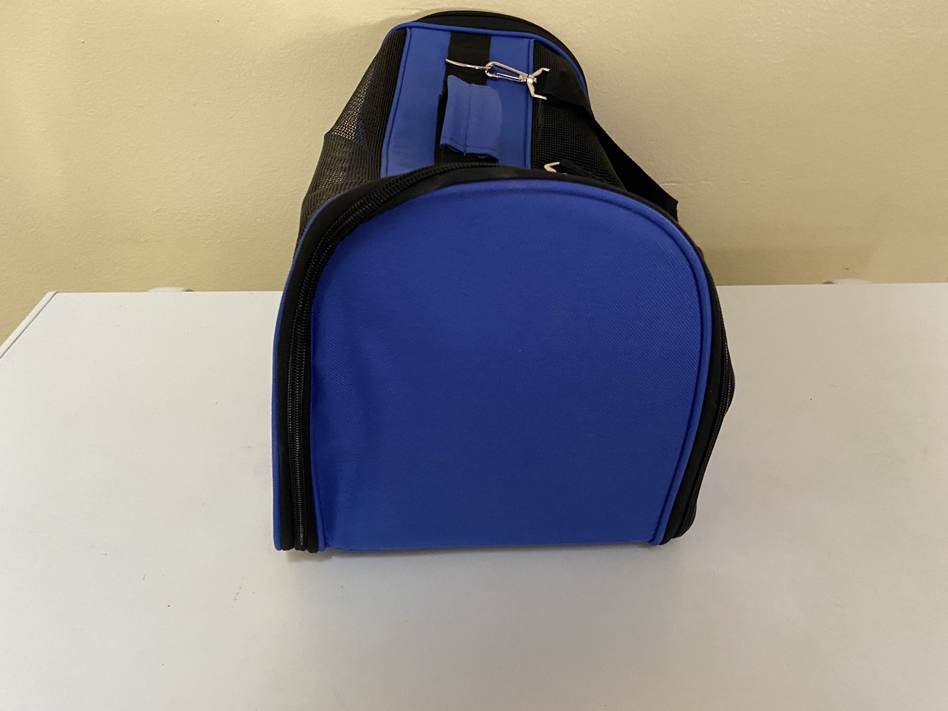 Southwest airline Dog bag carrier Airline Approved blue for Sale in