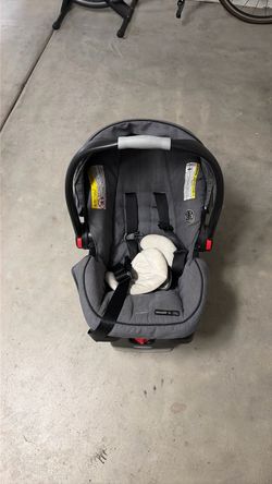 Graco SnugRide 35 Infant Car Seat
