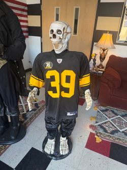 Halloween animated skeleton