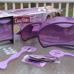 Easy-Bake Ultimate Electric Oven