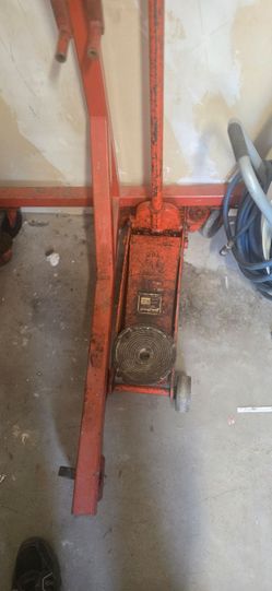 Hein Werner Floor Jack 1-1/2 Ton