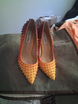 Steve Madden women's spiked pump Stilettos VALA-S ORANGE MULTI ombre