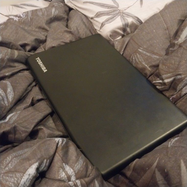 Toshiba Satellite Plus HDMI Touch