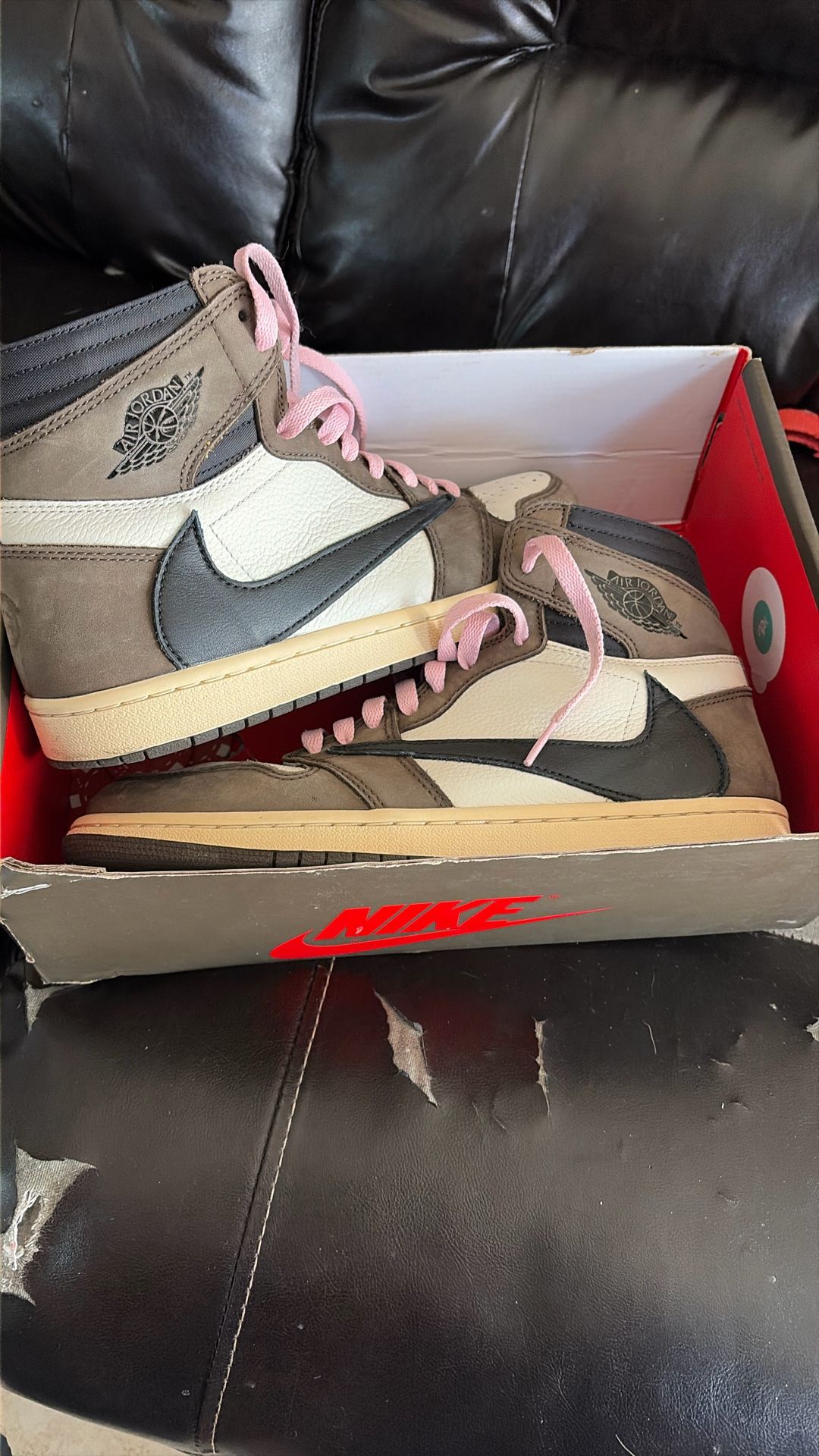 Travis Scott x Air Jordan 1 Retro High OG 'Mocha'