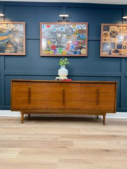 ✨ 1960s Mid-Century 9-Drawer Lowboy Dresser✨ FREE DELIVERY!!!