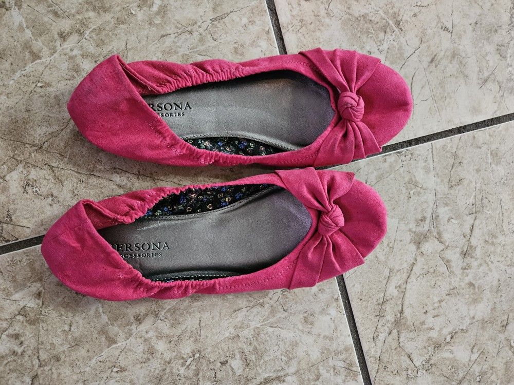 Women's pink flat shoes