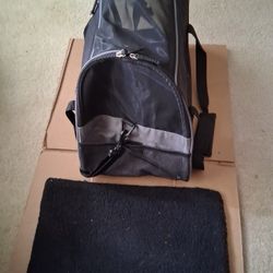 Pet compartment travel bag with leash 