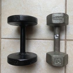 2 Dumbbells for Sale.  (15 Lbs is for $20).    (20 Lbs is for $30)
