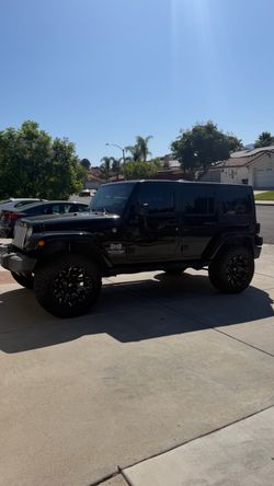2018 Jeep JKU Wrangler Sahara