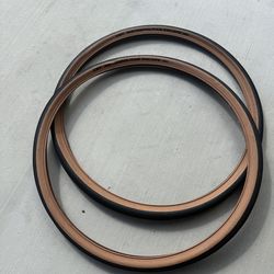 (Pair) 700x38 CST Metropolitan Escape