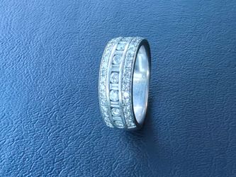 White gold diamond ring