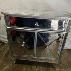 Queen Size Bed Frame, Ottoman And Night Set With Setup And Delivery $300. Delivery Must Be Under 15-20miles. Anything Over 20miles Will Be An Extra Ch