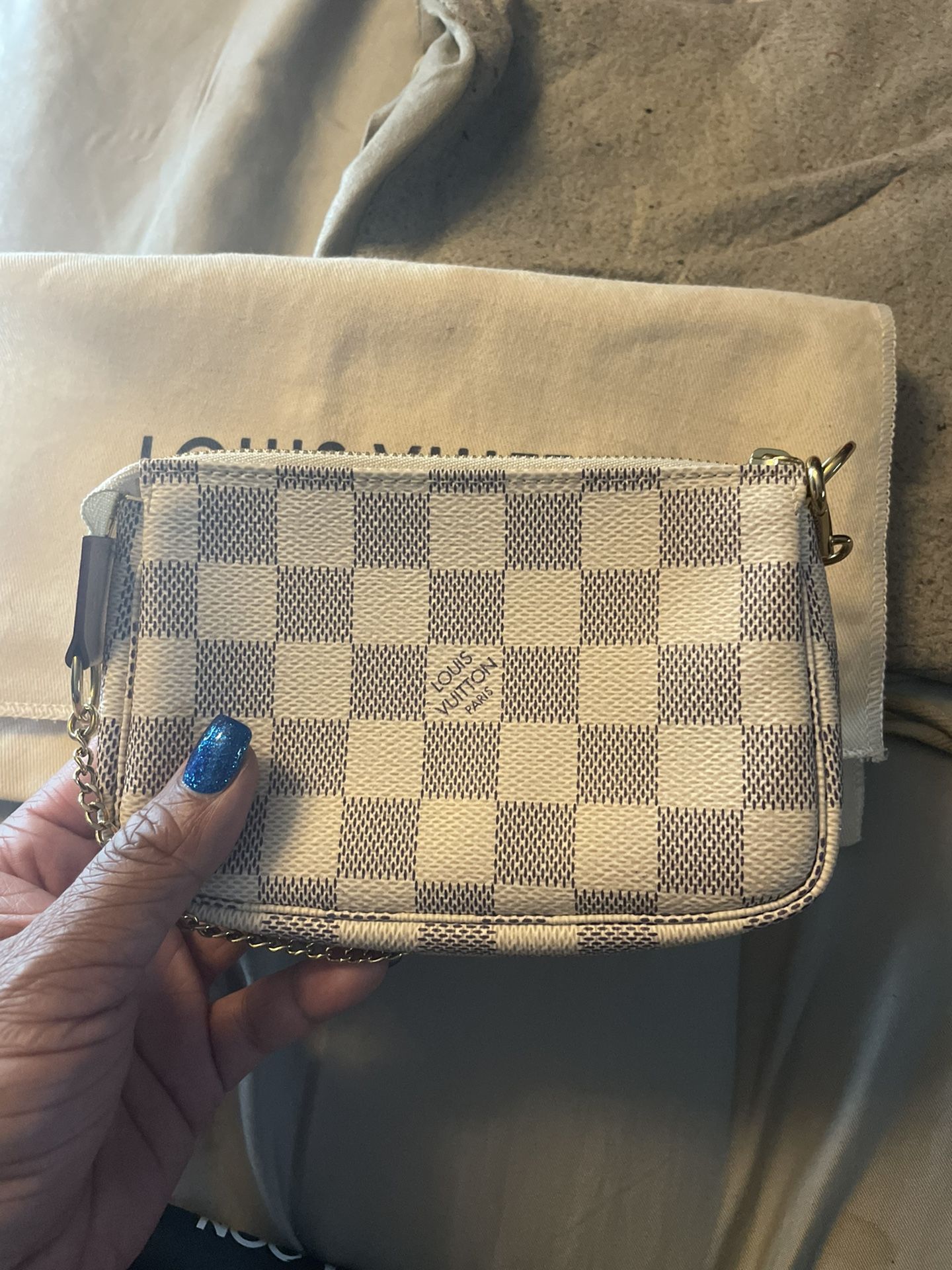 Louis Vuitton mini pochette Azur