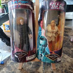 Limited Edition Collector's Series 1 ~ 007 Tomorrow Never Dies ~Elliot/Honey

Limited Edition Collector's Series 1 featuring characters Elliot Carver 