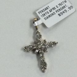 10KYG Apprx 0.75CTW Diamond Cross Pendant 