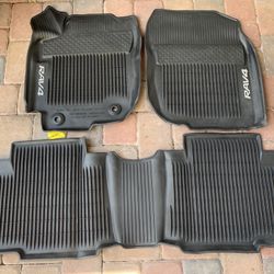 Toyota RAV4 - All Weather Liner Package And Cover Trunk