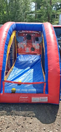 Peanuts for elephants inflatable carnival game