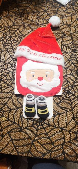 New Baby First Shoes Bib And Hat Set