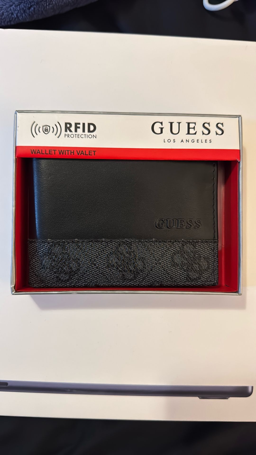 Guess leather wallet 