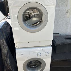 Whirlpool Stackable Washer Dryer