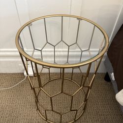 2x Gold bedside or livingroom Tables With Glass Tops