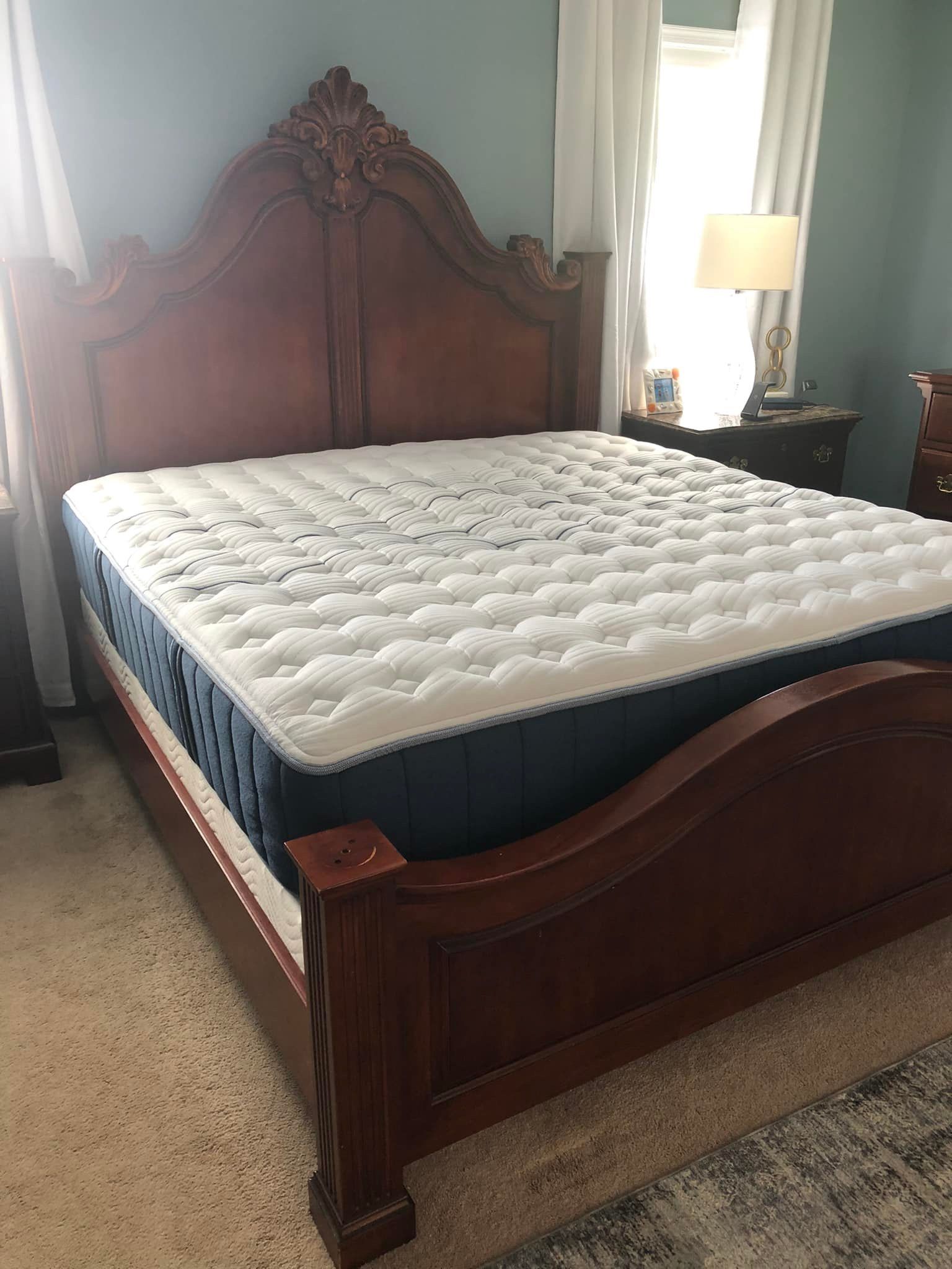 Bear Elite Hybrid, King, Firmness: Firm Like New, Perfect Condition