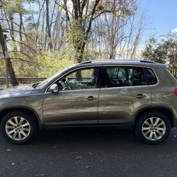 2011 Volkswagen Tiguan 