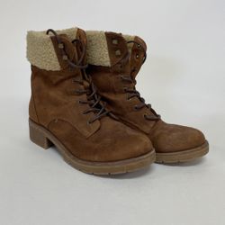 Mossimo Boots Lace Up Size 8.5 Slightly Worn
