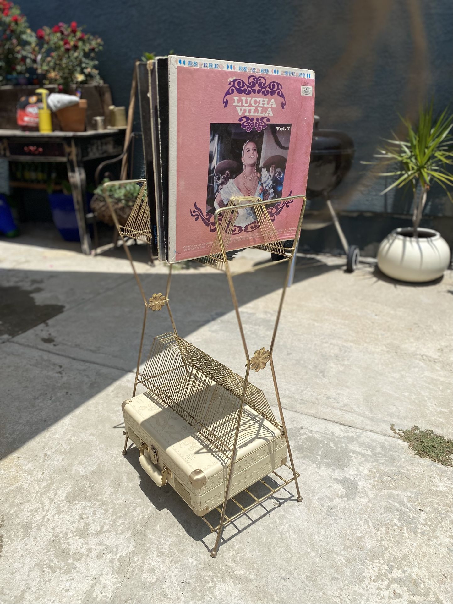 Vintage Gold Wire Record Holder