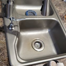 Kitchen Sink 