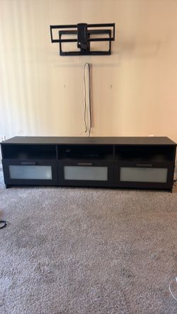Tv stand/ entertainment center