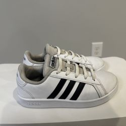 Adidas sneaker Size 1