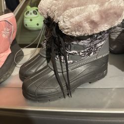 Snow Boots