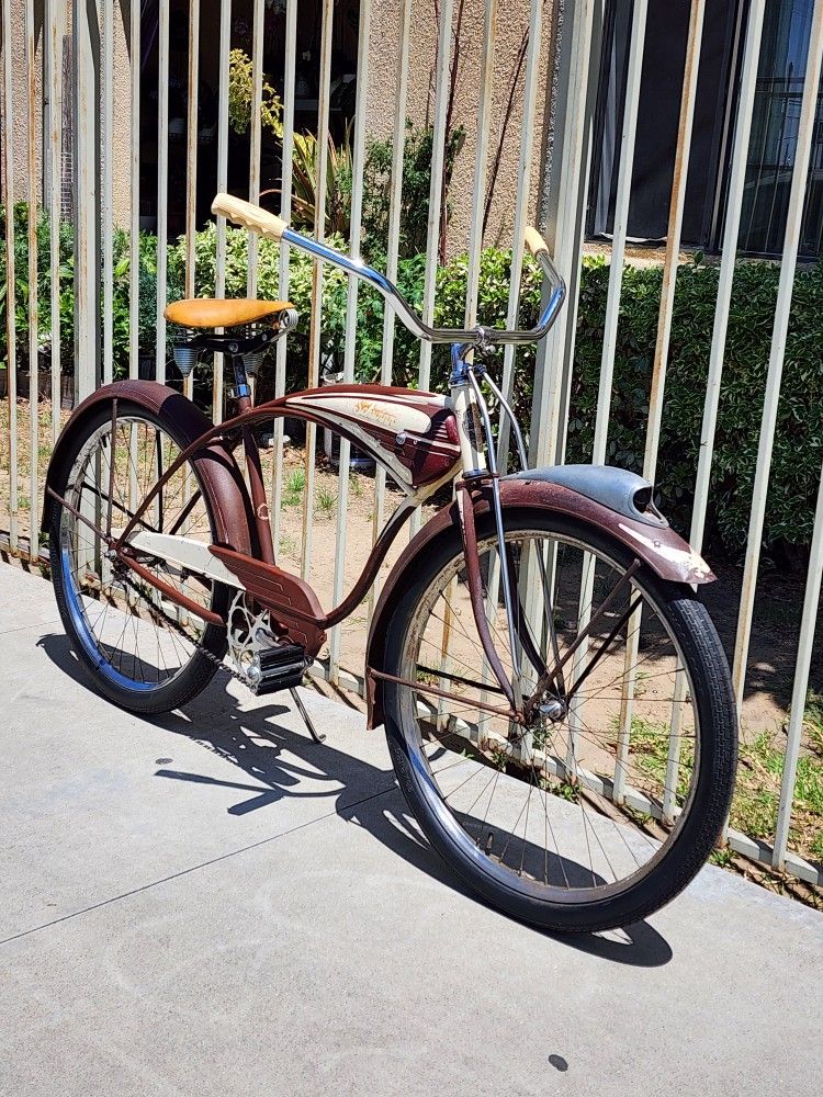 1952 SCHWINN B6 (26 INCH) BIKE