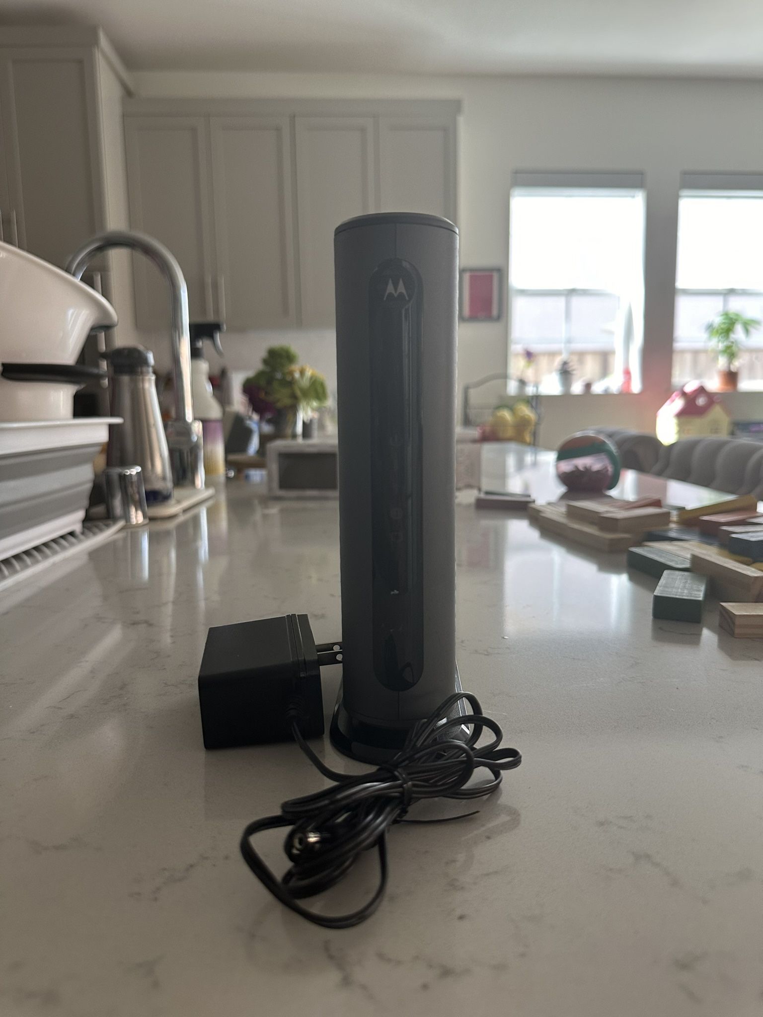 Motorola Cable Modem Model MB8611