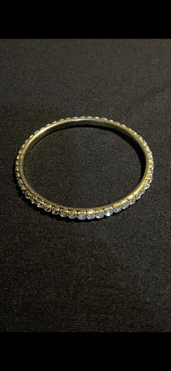 Gold tone rhinestone bracelet