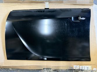 GM OEM 2011 - 2017 buick regal Driver Side Front Door Outer Panel Genuine 