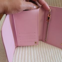 Louis Vuitton Monogram Vernis Walker Wallet, also commonly referred to as a Walker Crossbody Bag