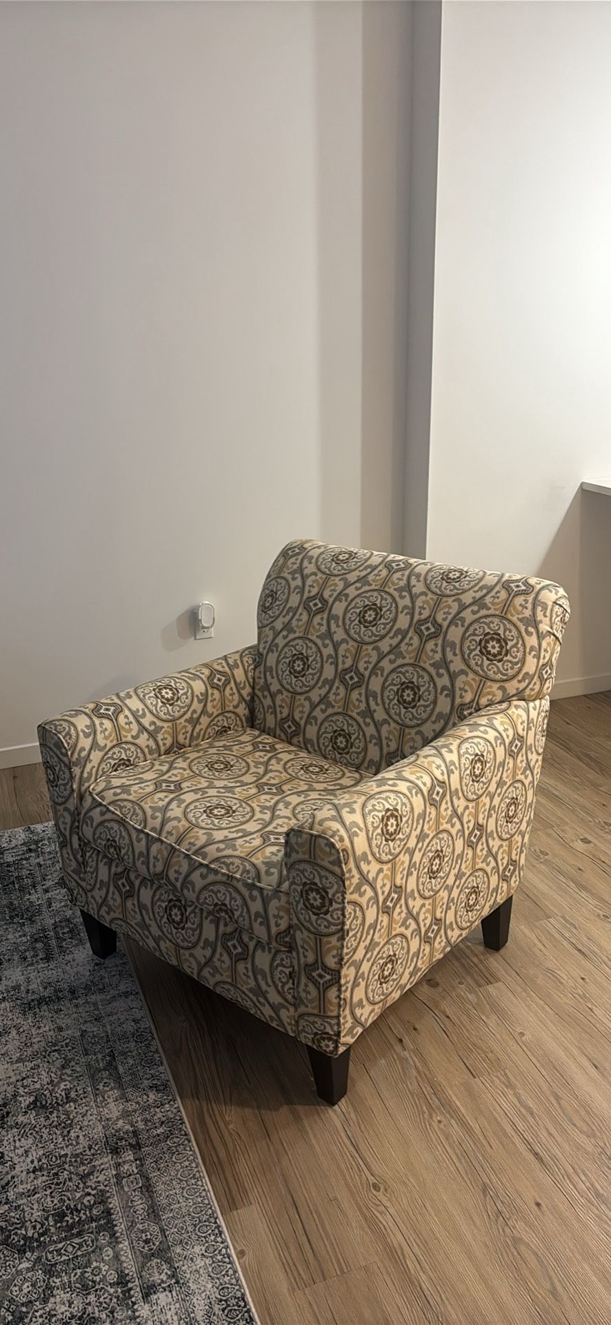 Vintage Chair Like New