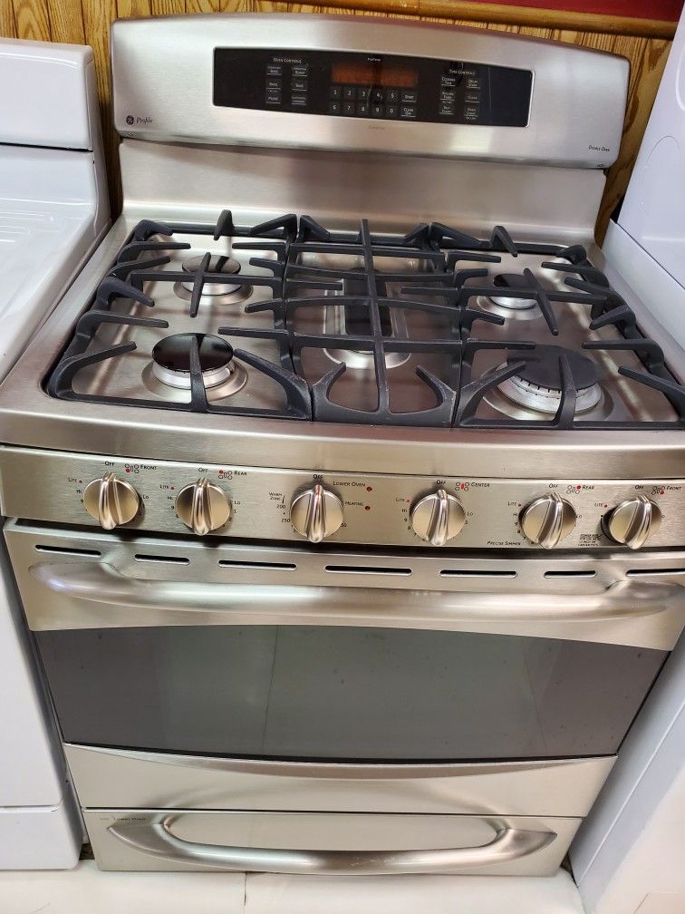 Stove G.E Profile 