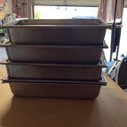 4 Sets Of Chafing Pans With Lids